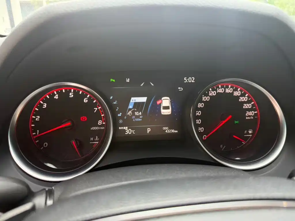 Toyota Camry — миниатюра 5
