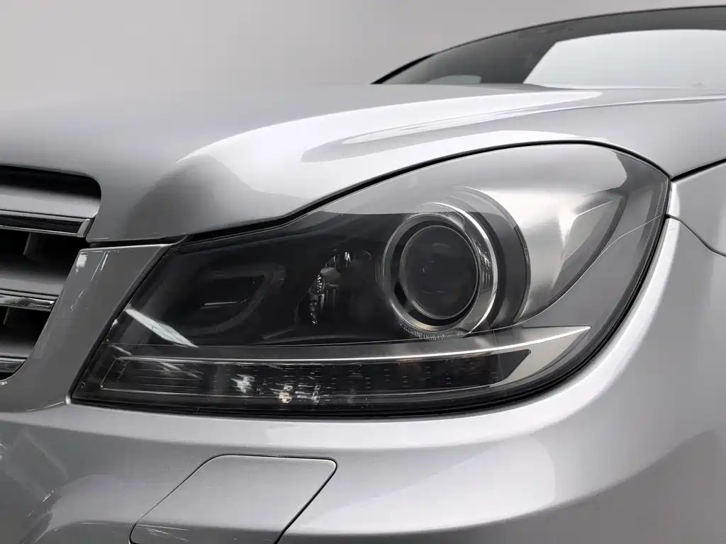 Mercedes-Benz C-Class — миниатюра 7