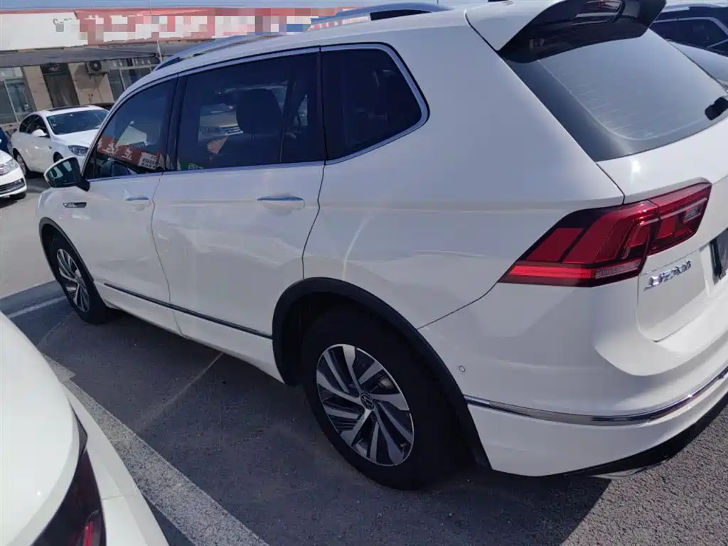 VOLKSWAGEN TIGUAN L NEW ENERGY