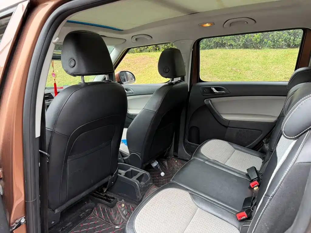 Skoda Yeti — миниатюра 11