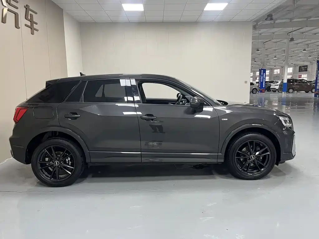 Audi Q2L — миниатюра 7