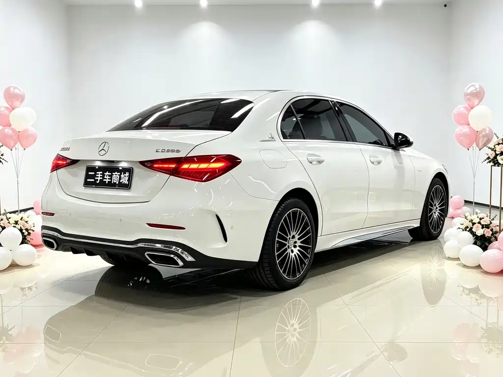 Mercedes-Benz C-Class — миниатюра 14