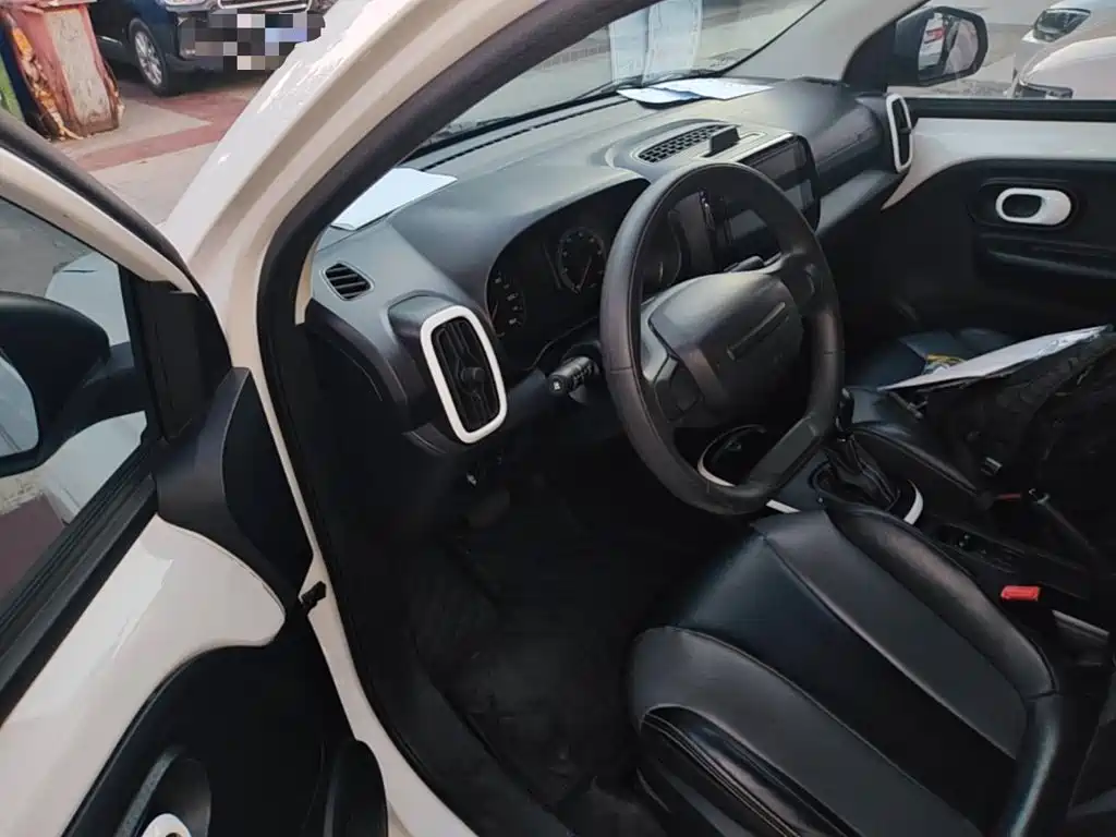 Roewe Clever — миниатюра 16