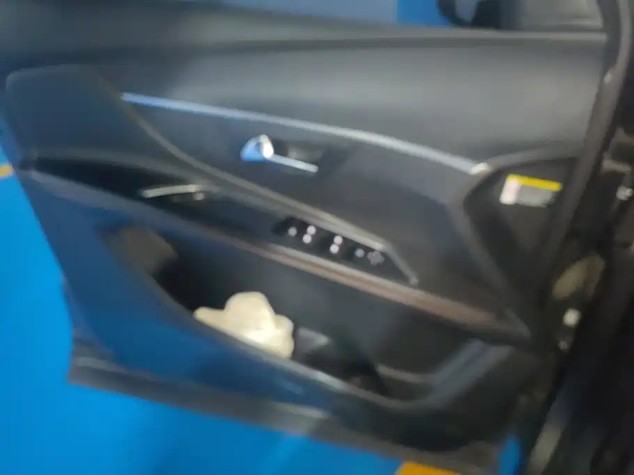 Peugeot 4008 — миниатюра 7