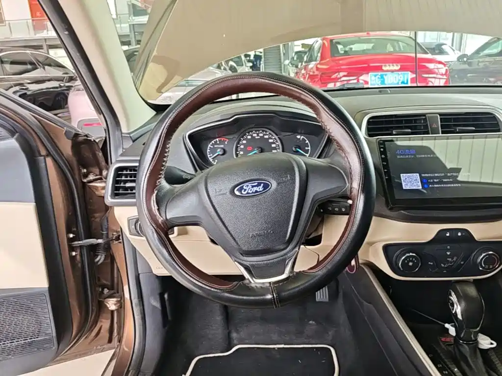 Ford Escort — миниатюра 11