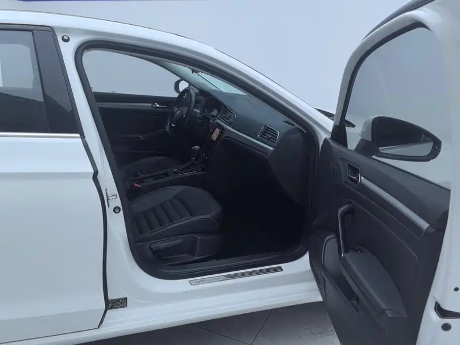 Volkswagen Lamando — миниатюра 8