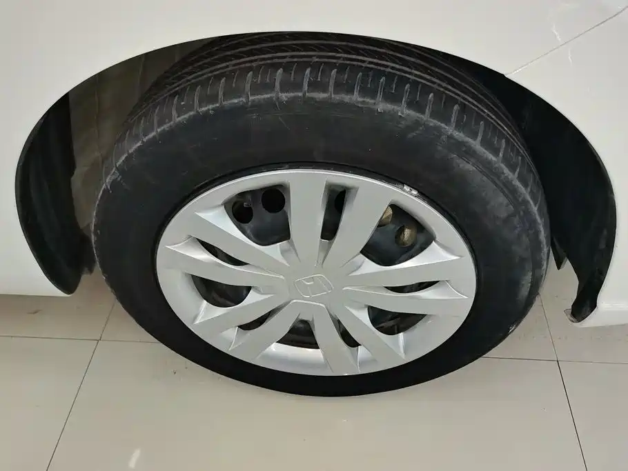 Honda Fit — миниатюра 6