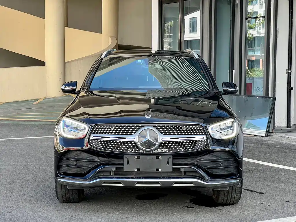 MERCEDES-BENZ GLC