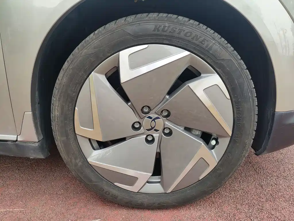 Hycan Z03 2022 620km 160kW 76.8kWh