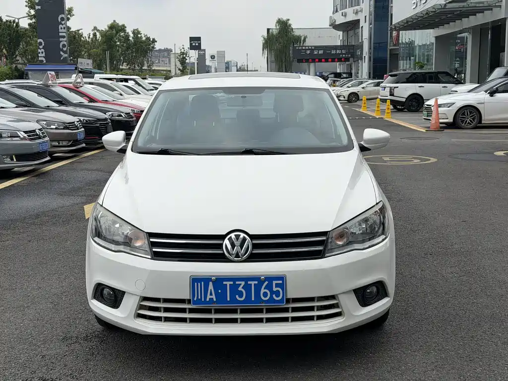 Volkswagen Jetta — миниатюра 2