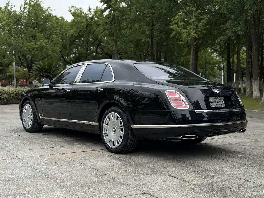 Bentley Mulsanne — миниатюра 6