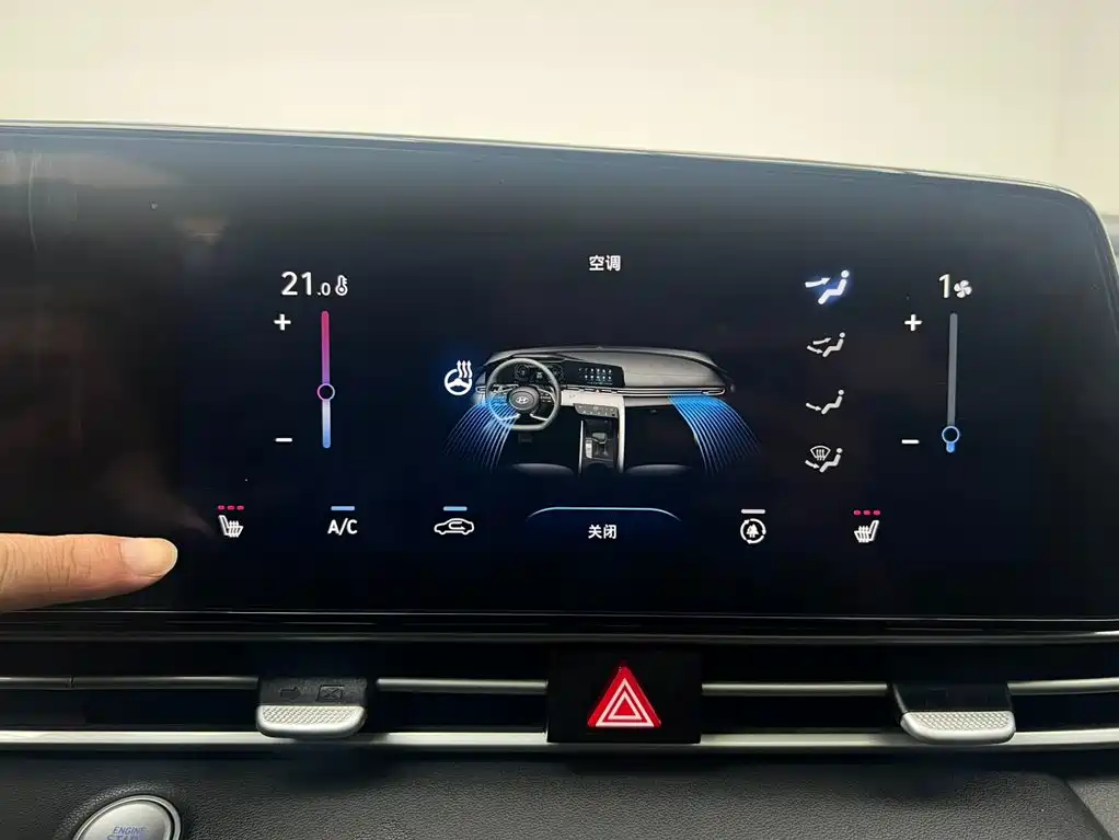 Hyundai Elantra — миниатюра 21