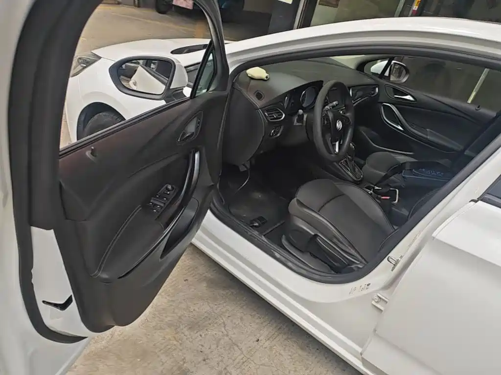 Buick Verano — миниатюра 16
