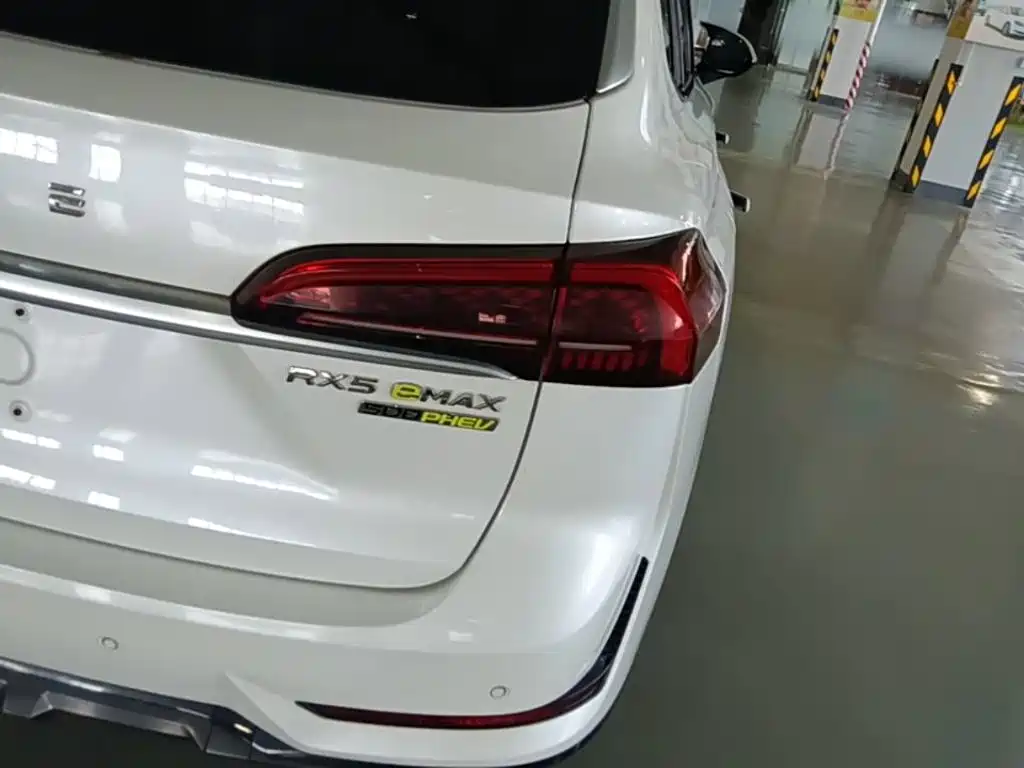 Roewe RX5 eMAX — миниатюра 8