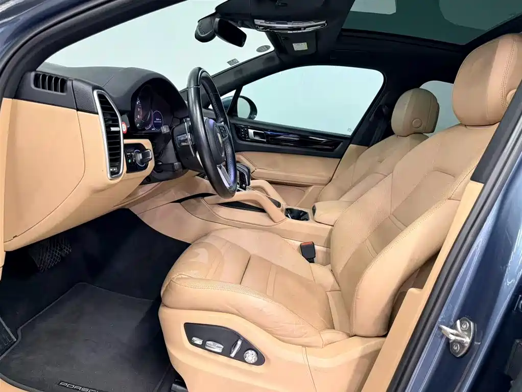 Porsche Cayenne Hybrid — миниатюра 12