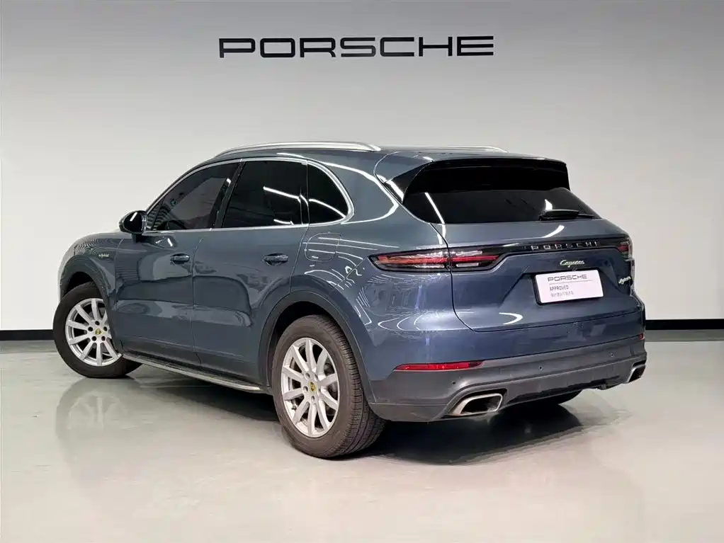 Porsche Cayenne Hybrid — миниатюра 7