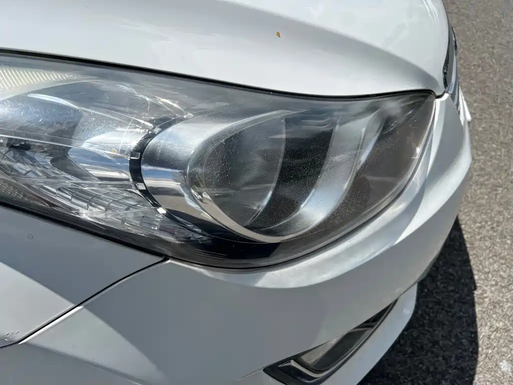 Hyundai Elantra Langdong — миниатюра 12