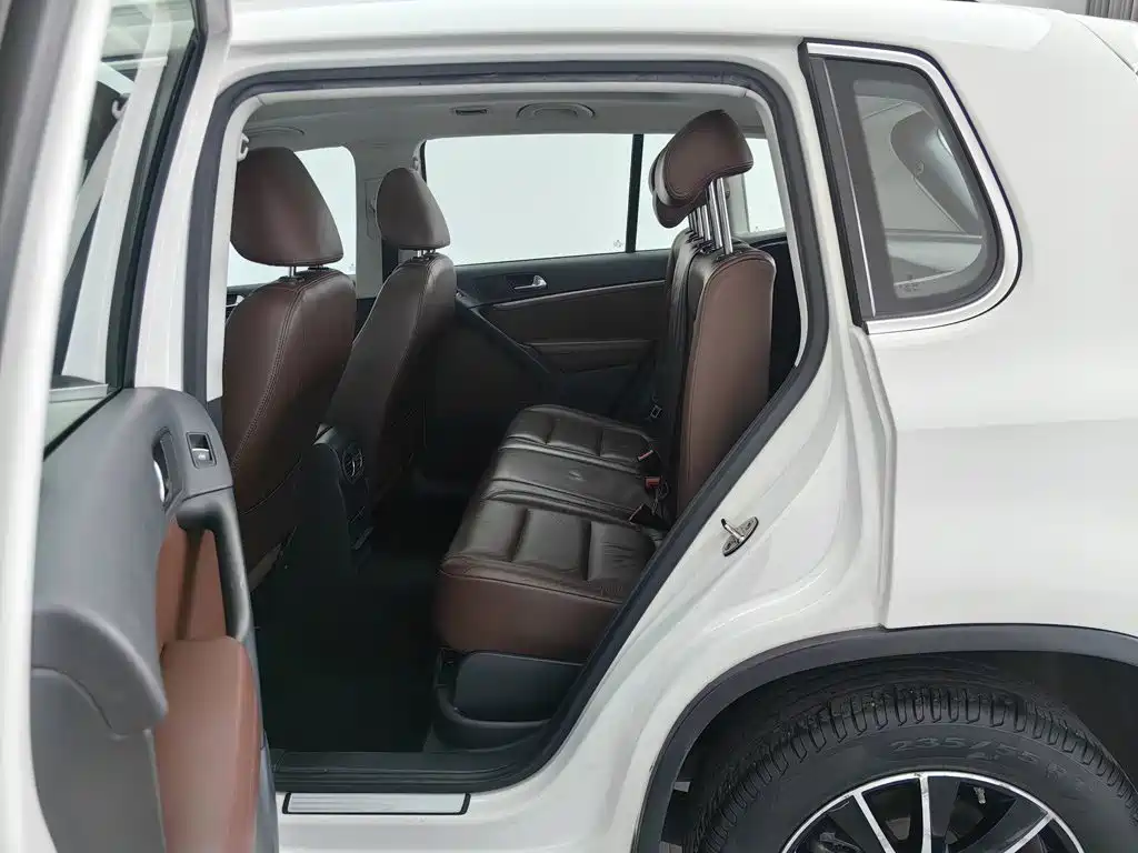 Volkswagen Tiguan — миниатюра 15