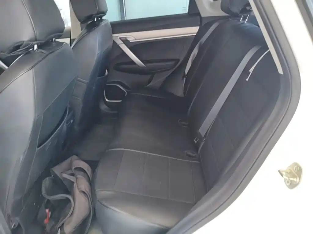 Geely Binyue — миниатюра 17