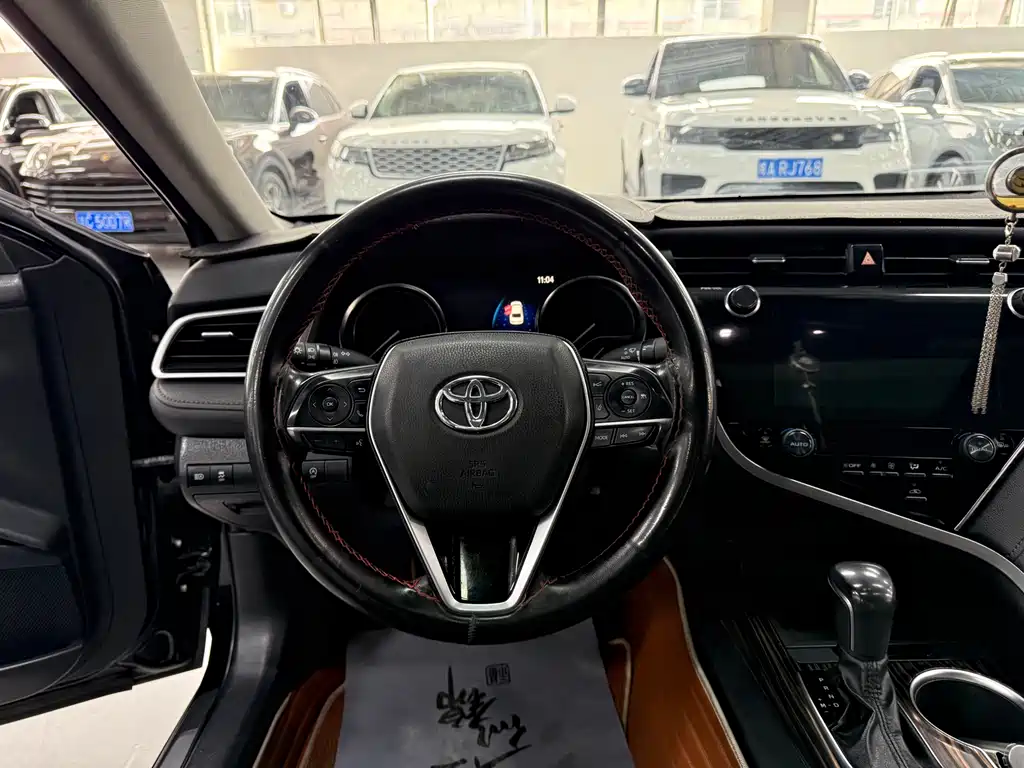 Toyota Camry 2019 2.0G Luxury V