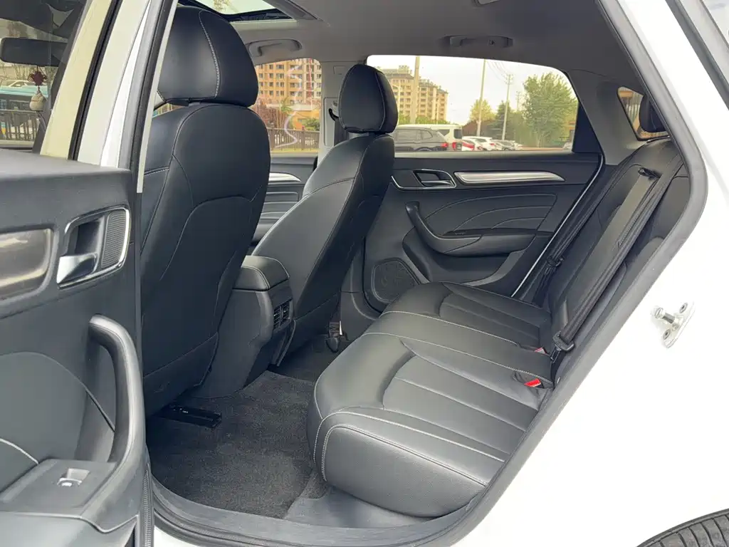 Roewe i6 Classic — миниатюра 10