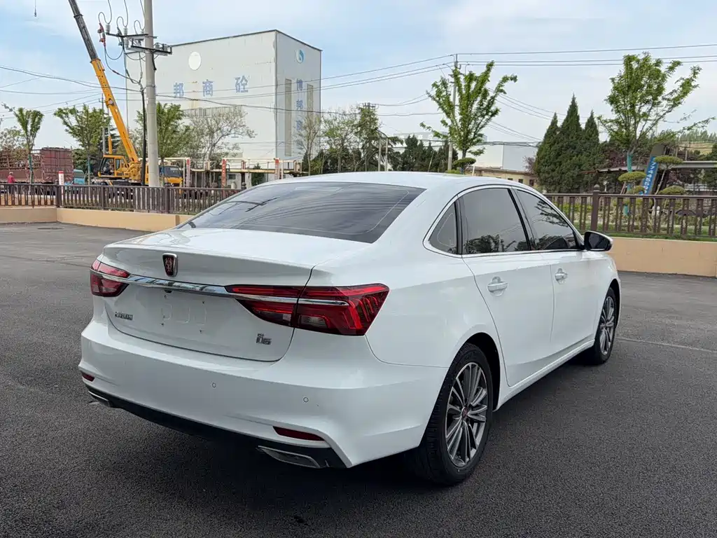 Roewe i6 Classic — миниатюра 4