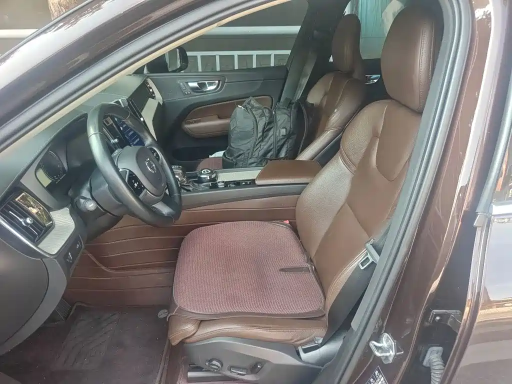 Volvo XC60 — миниатюра 16