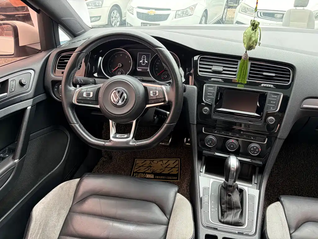 Volkswagen Golf — миниатюра 11