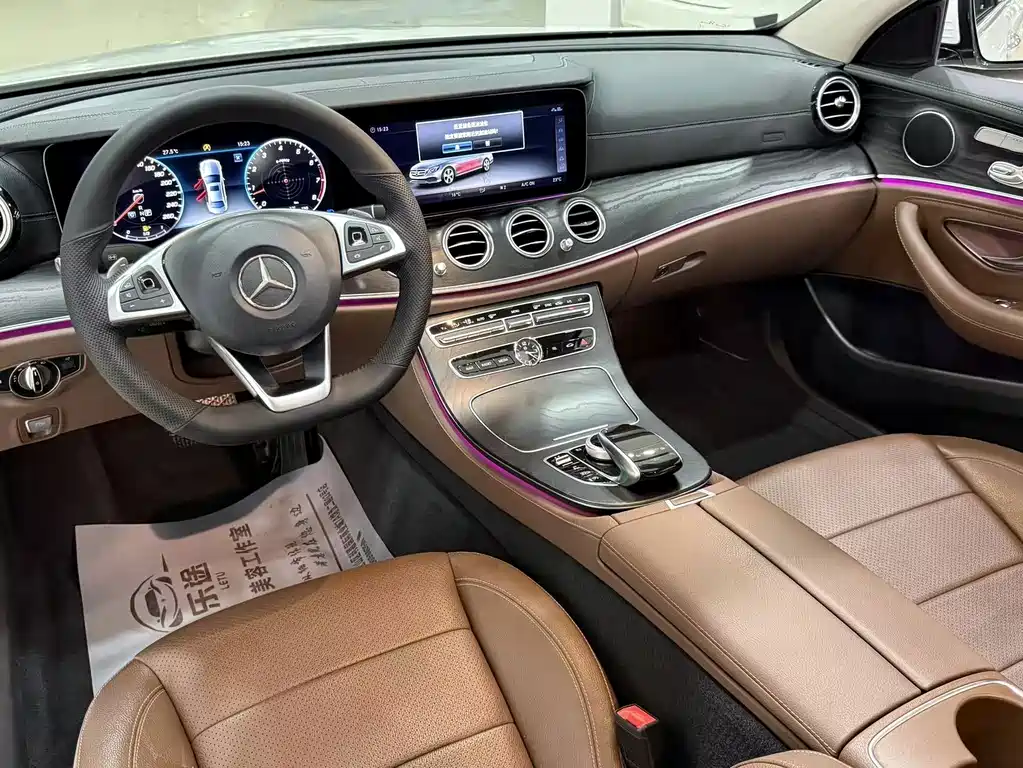 Mercedes-Benz E-Class — миниатюра 7