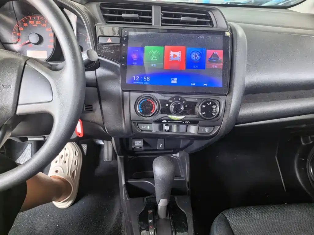 Honda Fit — миниатюра 10