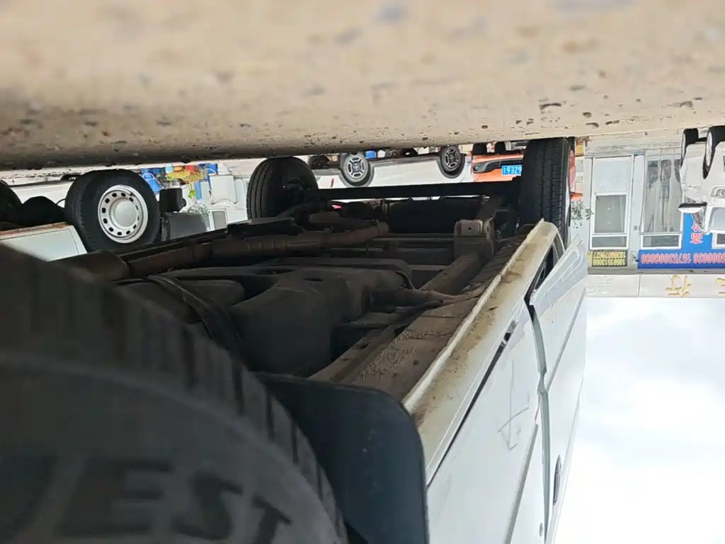 MAXUS V80 — миниатюра 21
