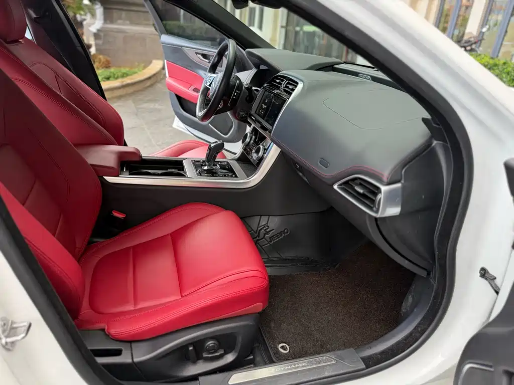 Jaguar XEL — миниатюра 4