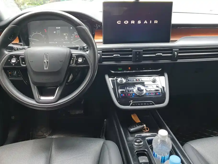 Lincoln Corsair — миниатюра 12