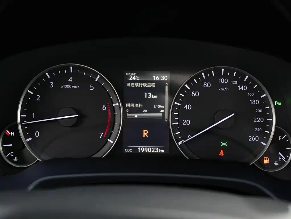Lexus RX — миниатюра 24