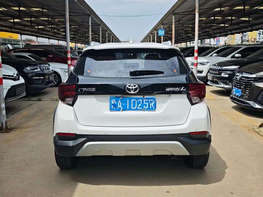 Toyota Yaris L — миниатюра 8