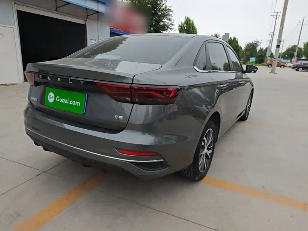 Geely Emgrand — миниатюра 7