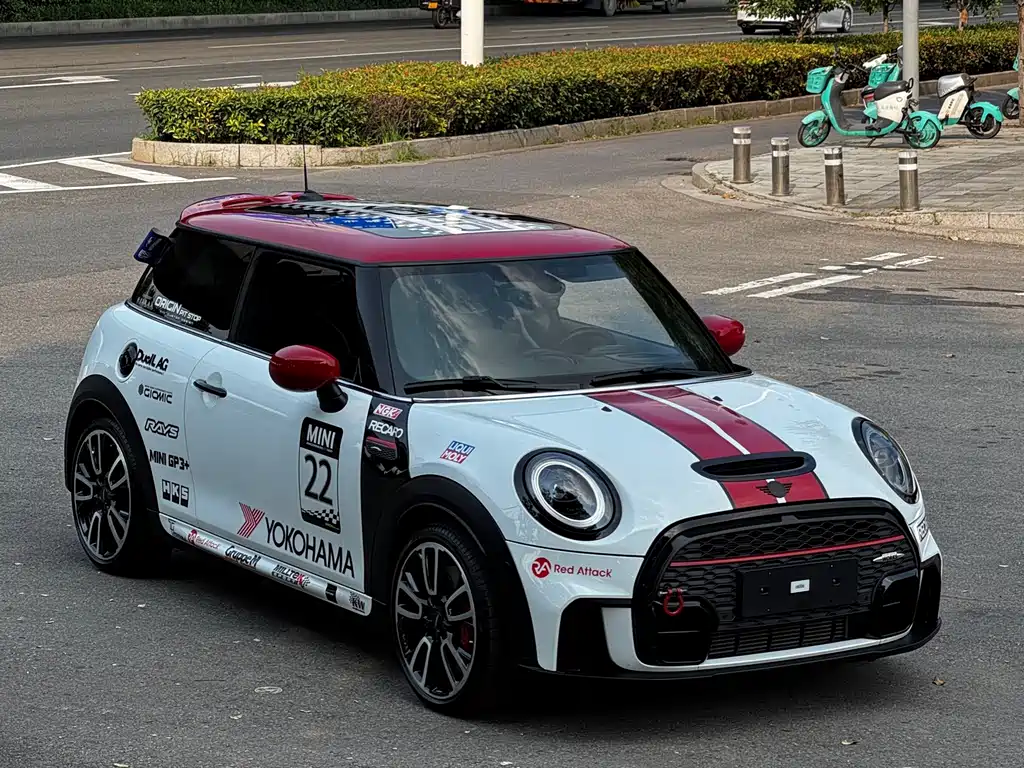 MINI Mini JCW