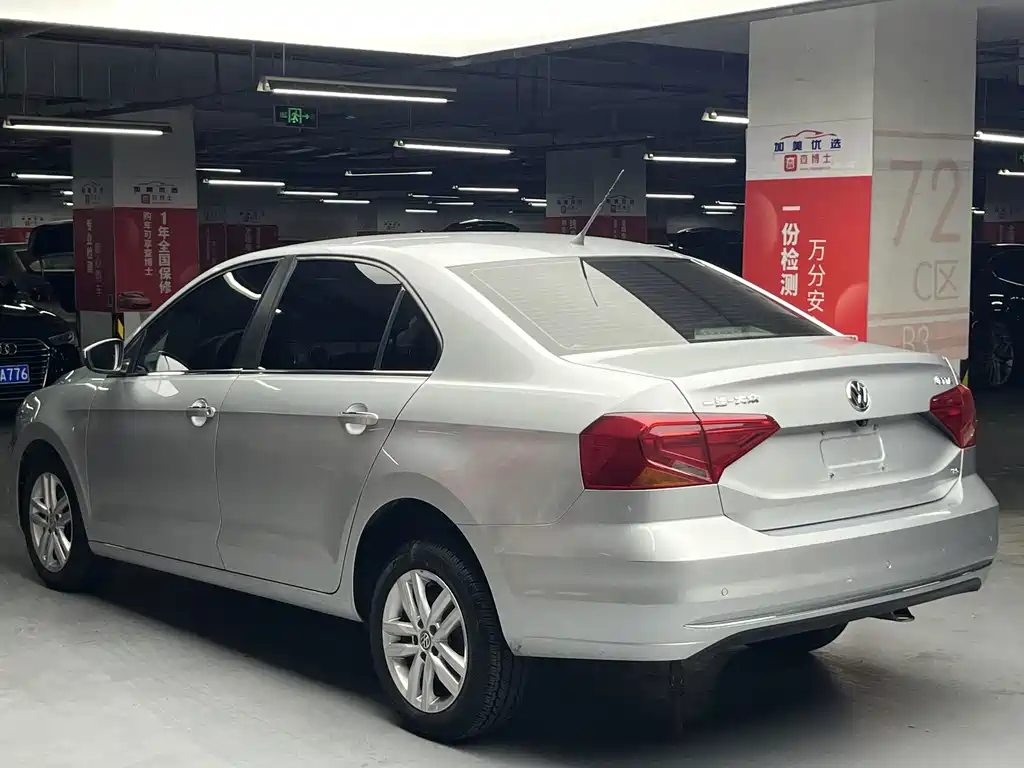 Volkswagen Jetta — миниатюра 4
