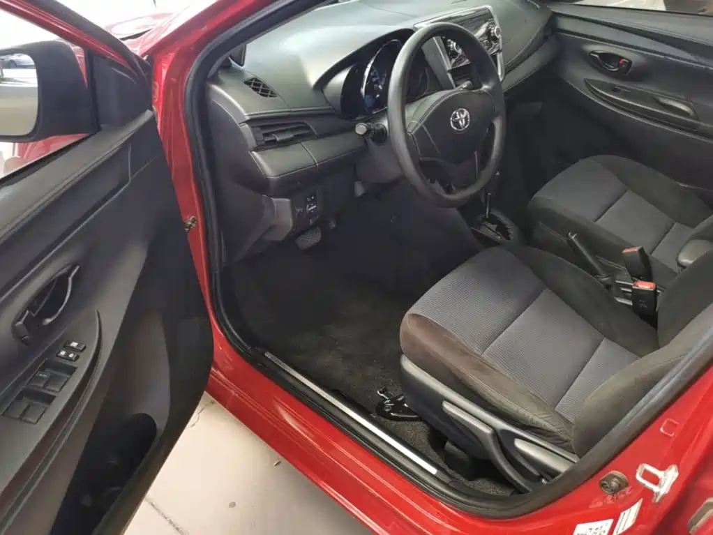 Toyota Yaris L — миниатюра 16