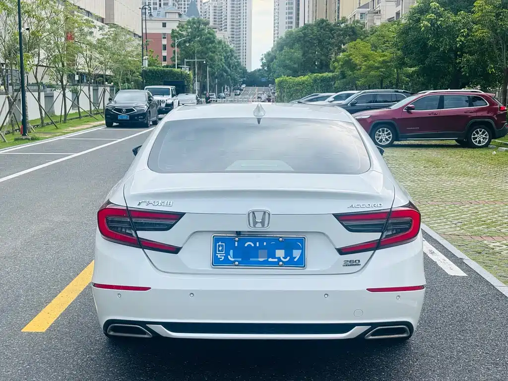 Honda Accord — миниатюра 7