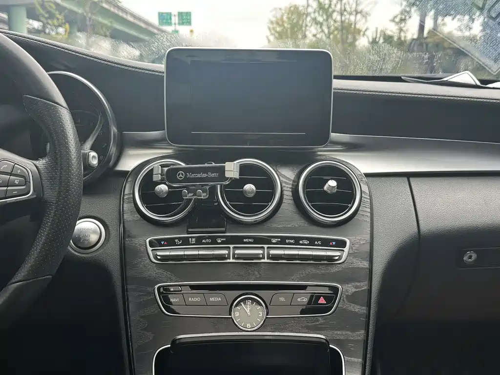 Mercedes-Benz C-Class — миниатюра 11