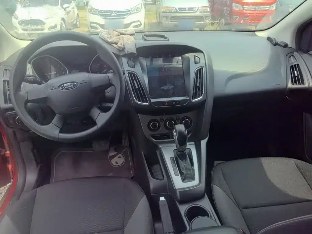Ford Focus — миниатюра 10