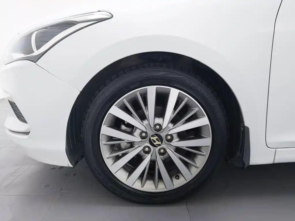 Hyundai Mistra — миниатюра 17