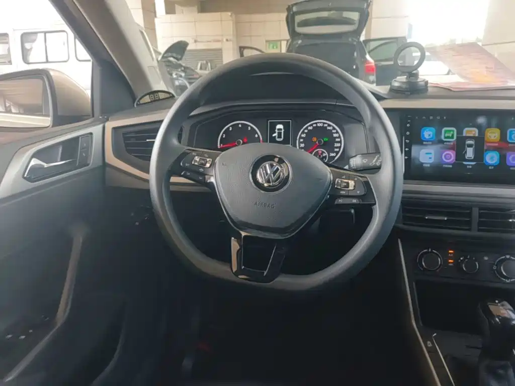 Volkswagen Polo — миниатюра 11