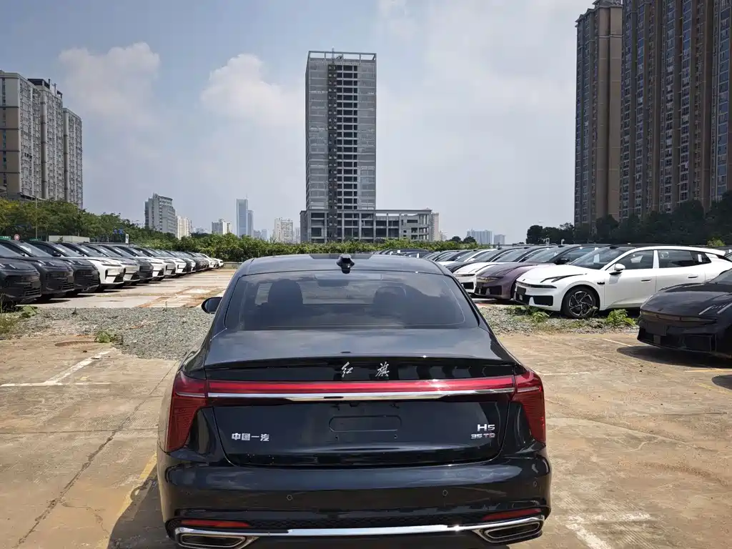 Hongqi Hongqi H5 — миниатюра 9