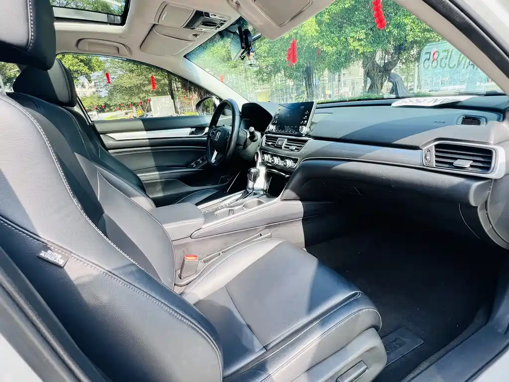 Honda Accord — миниатюра 12