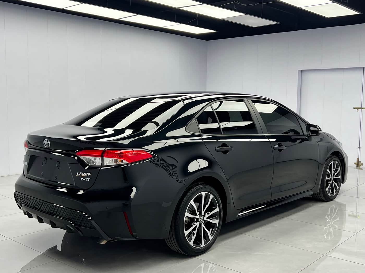 Toyota Levin 1.2 л 2022 г. Чёрный, пробег 29000 км