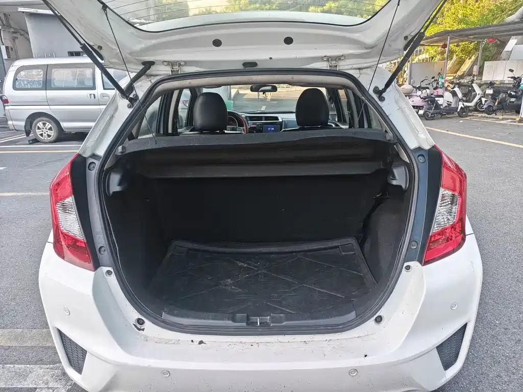 Honda Fit — миниатюра 15