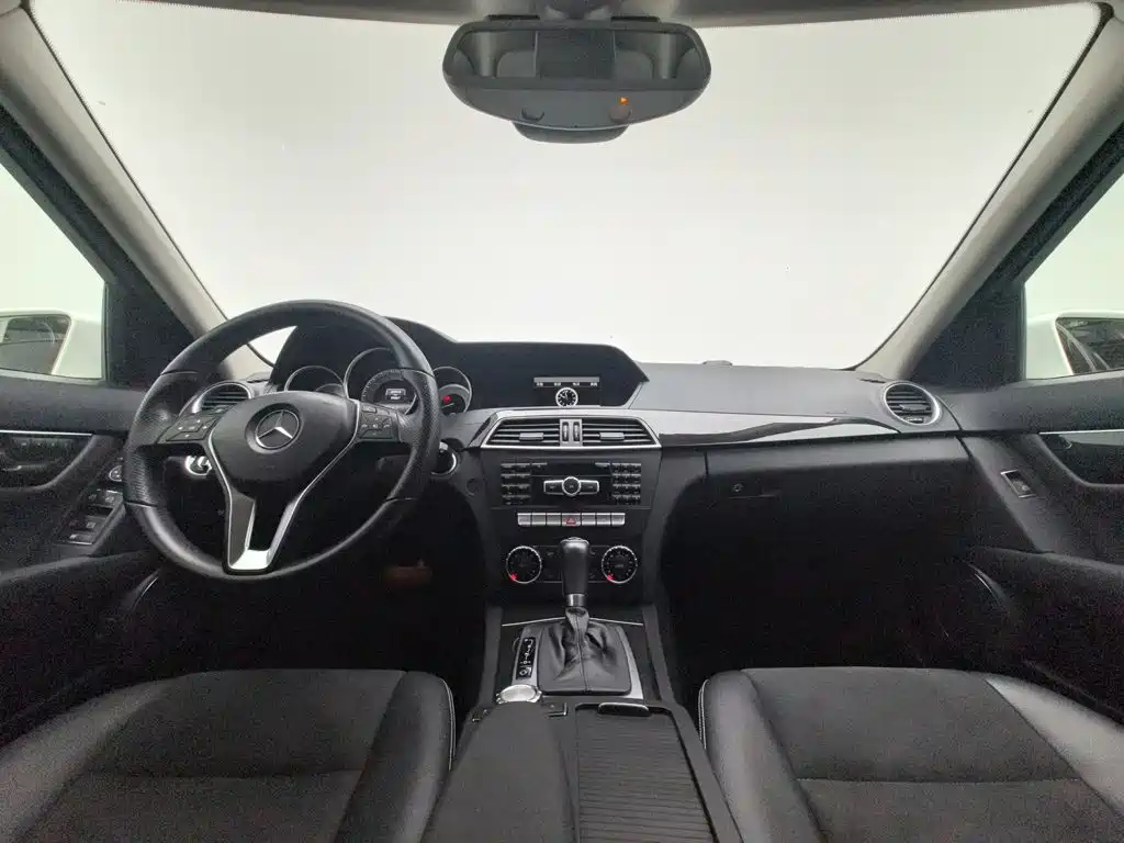 Mercedes-Benz C-Class — миниатюра 5
