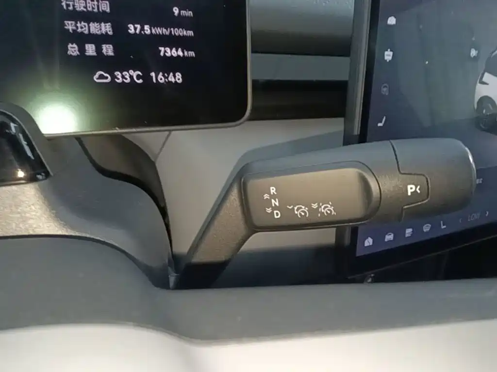 Zeekr X 2025 мест